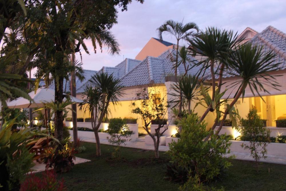 Kutaville Seminyak Buitenkant foto
