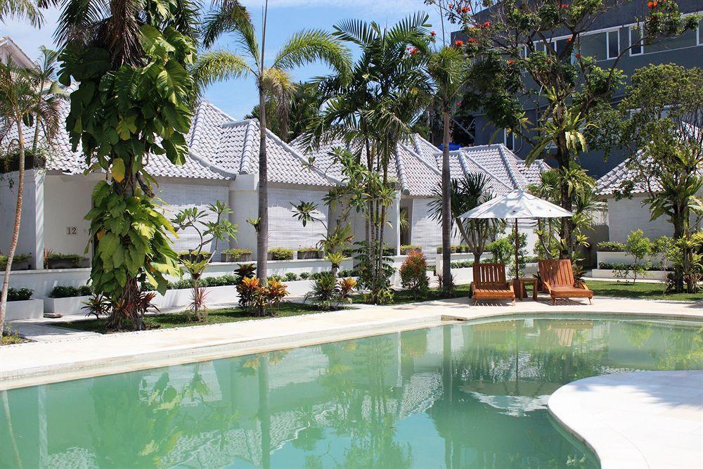 Kutaville Seminyak Buitenkant foto
