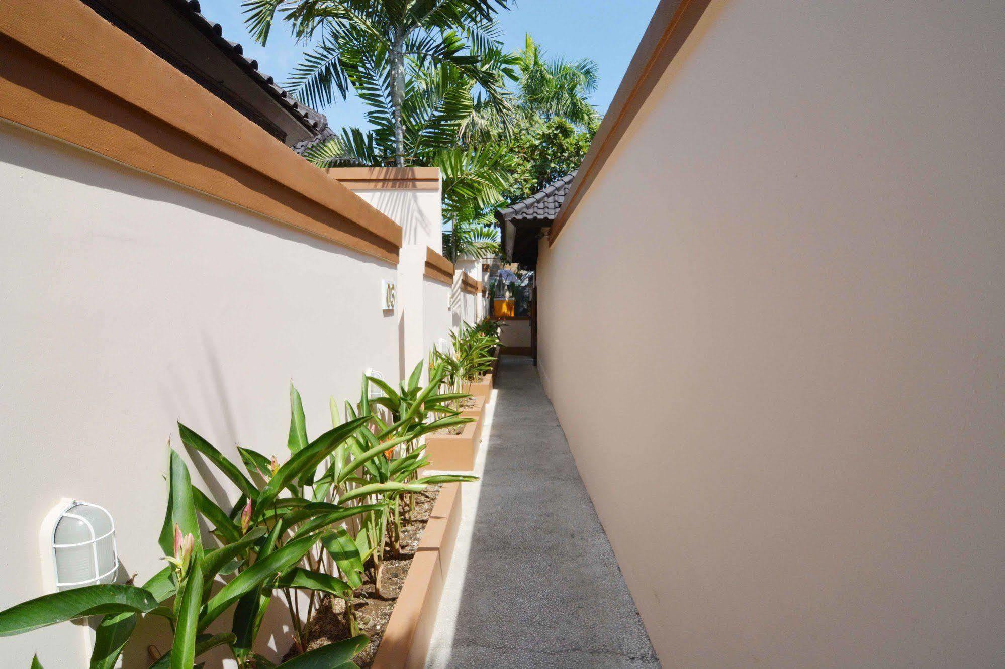 Kutaville Seminyak Buitenkant foto