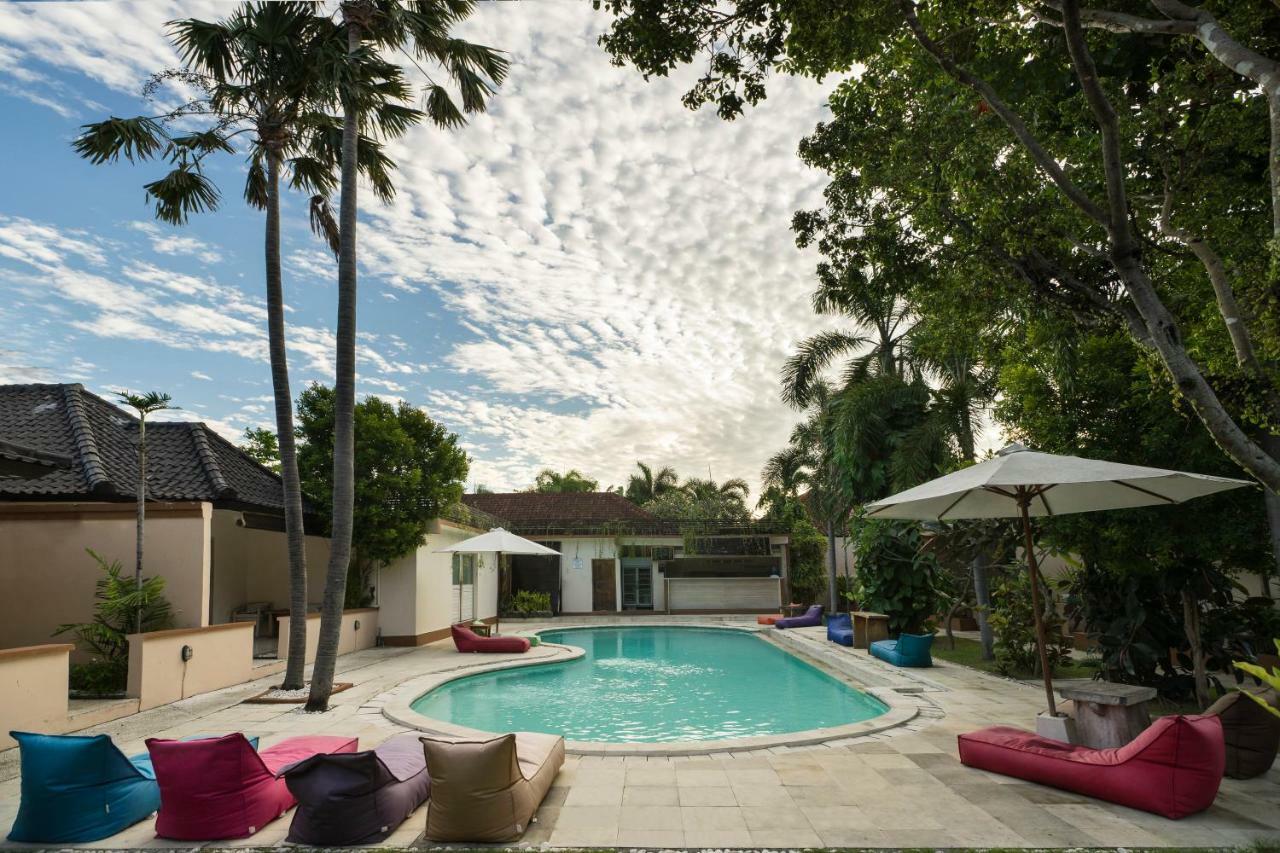 Kutaville Seminyak Buitenkant foto