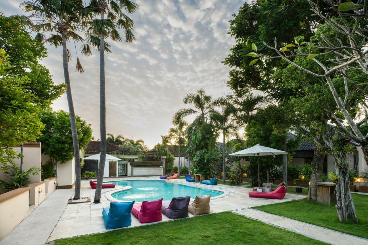 Kutaville Seminyak Buitenkant foto